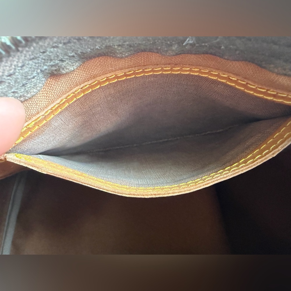 Vintage Louis Vuitton Monogram Speedy 25 - Picture 15 of 16